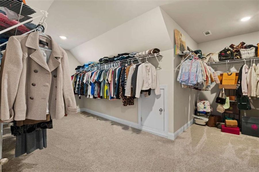 Image 49 of a home in .