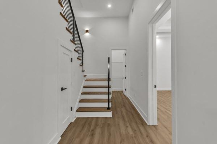 Spacious, unfurnished interior of a new home in , Atlanta (Image 31).