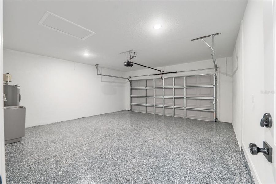 Spacious, unfurnished interior of a new home in , Ocala (Image 52).