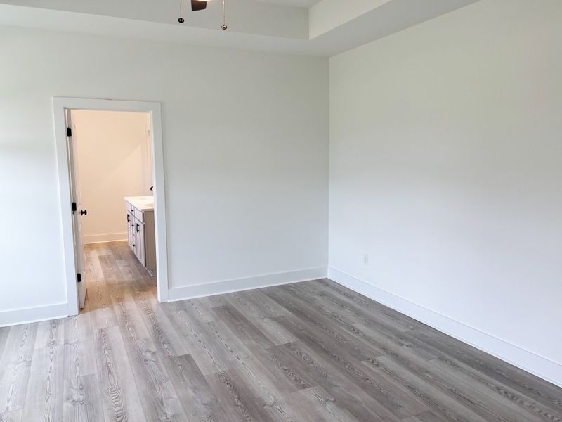 Spacious, unfurnished interior of a new home in Houston Place, Crestview (Image 20).
