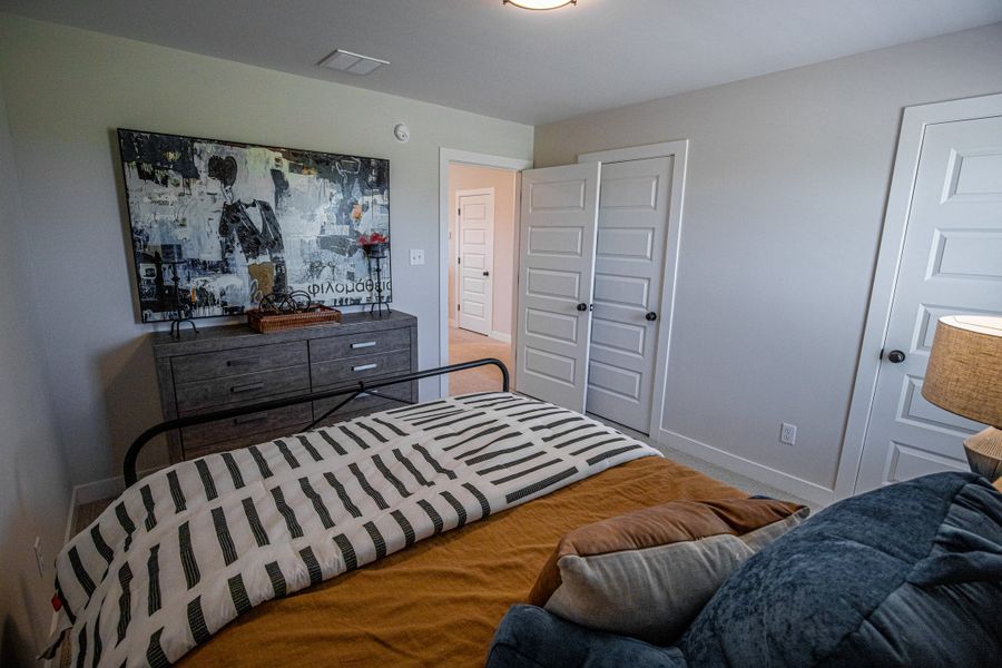 Representative furnished interior of a home built from the Willow by Grant & Co in Manor at Hall Creek, Arlington (Image 94).