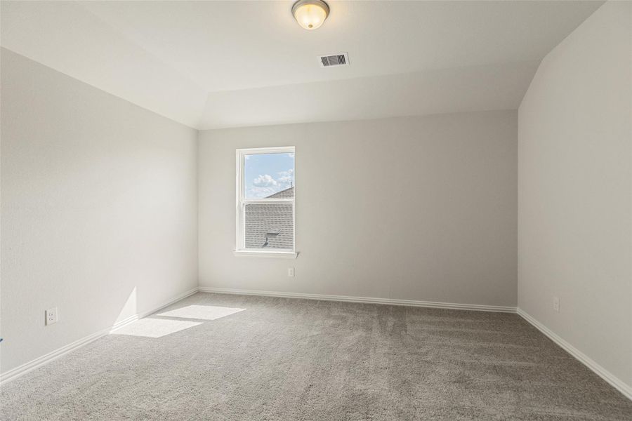 Spacious, unfurnished interior of a new home in Brookewater, Rosenberg (Image 30).