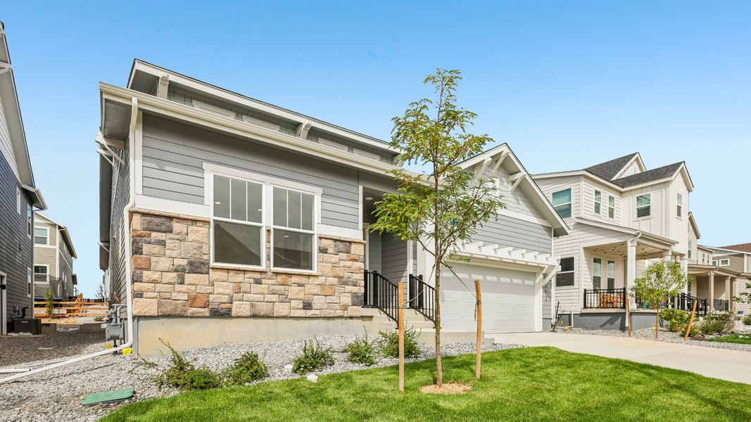 Attractive curb appeal enhances the home's overall appeal Attractive curb appeal enhances the home's overall appeal