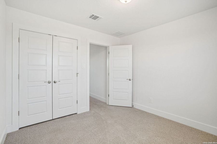 Spacious, unfurnished interior of a new home in Carmel Ranch, Schertz (Image 16).