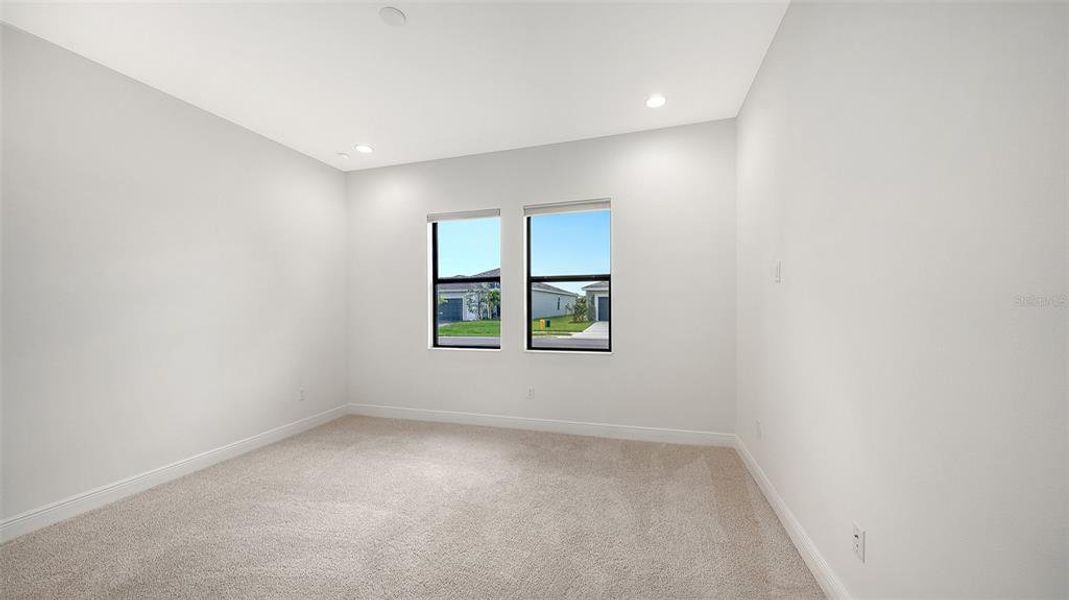 Spacious, unfurnished interior of a new home in Artistry Sarasota, Sarasota (Image 40).