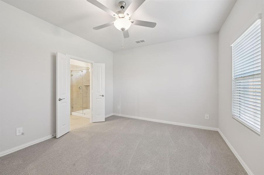 Photo is not of the actual home, but is an inspirational photo of builder’s model home and may depict options, furnishings, and/or decorator features that are not included.