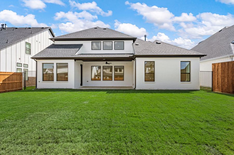 Exterior details and patio area of a home in Parks of Aledo, Aledo (Image 28).