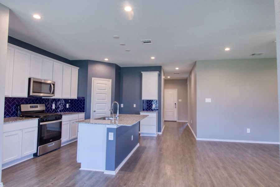 Furnished interior view inside a new home in Central Park, Texas City (Image 8). Furnished interior view inside a new home in Central Park, Texas City (Image 8).