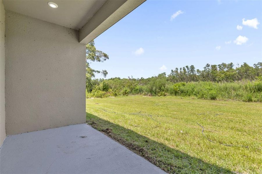 Exterior details and patio area of a home in , Ocala (Image 4).
