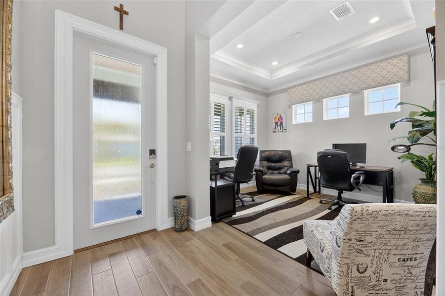 Furnished interior view inside a new home in SouthShore Yacht Club, Ruskin (Image 50).
