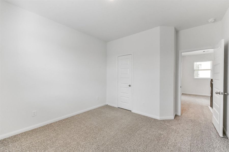 Spacious, unfurnished interior of a new home in , Houston (Image 32).