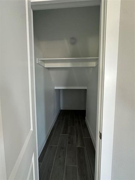 Spacious, unfurnished interior of a new home in , Dallas (Image 23).