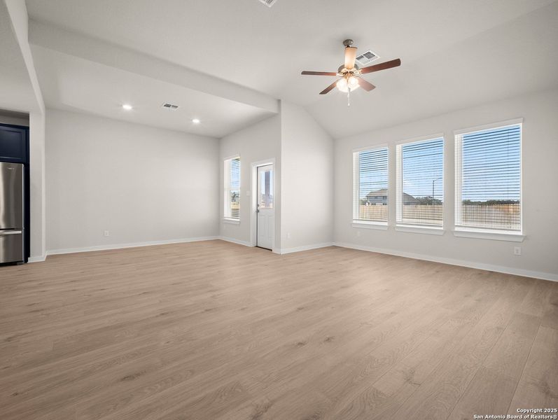 Spacious, unfurnished interior of a new home in Morgan Meadows, San Antonio (Image 14). Spacious, unfurnished interior of a new home in Morgan Meadows, San Antonio (Image 14).