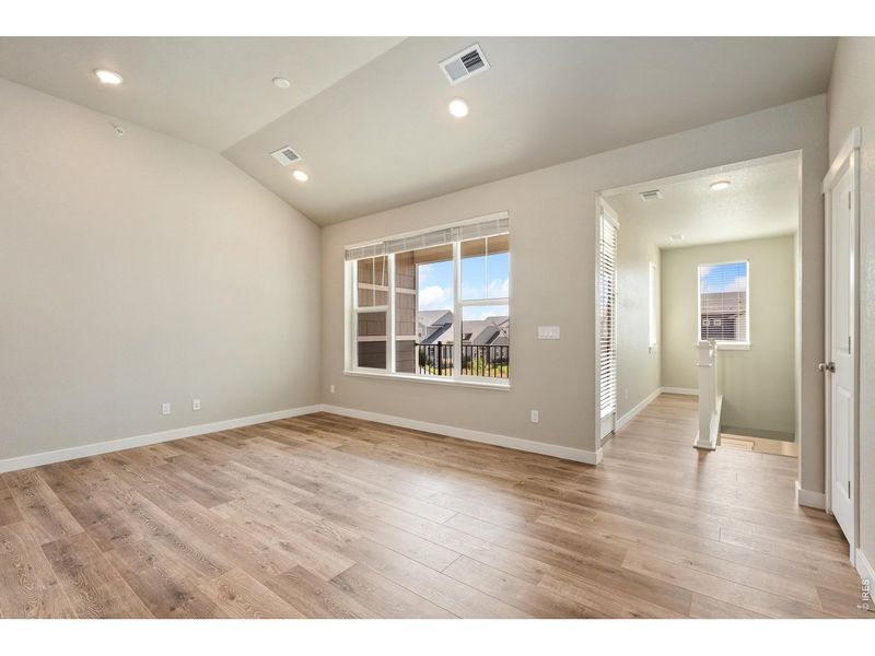 Spacious, unfurnished interior of a new home in The Lakes at Centerra, Loveland (Image 34).