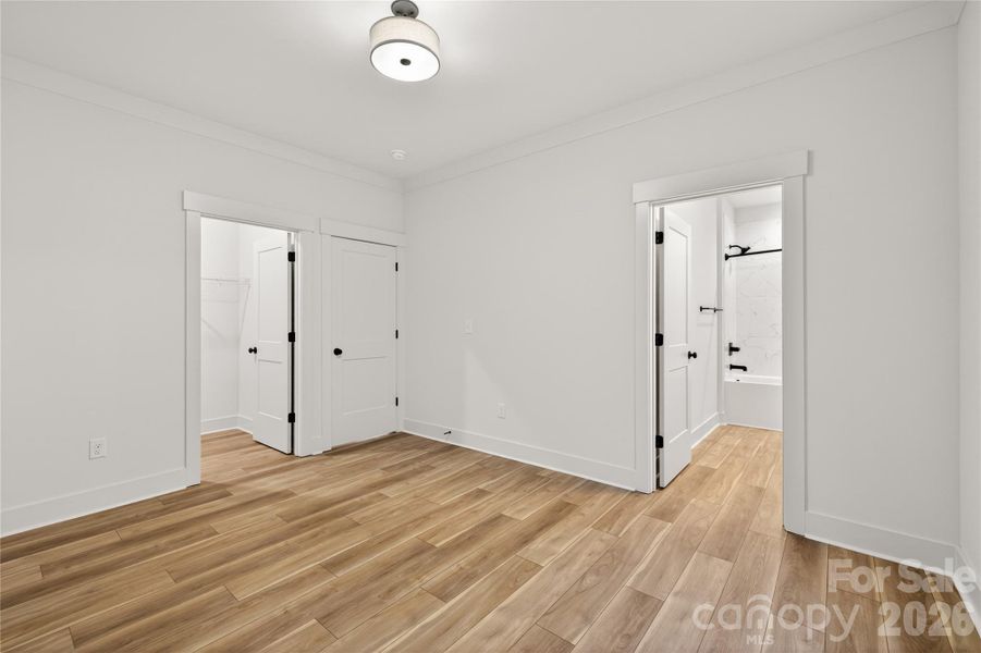 Spacious, unfurnished interior of a new home in , Davidson (Image 16).