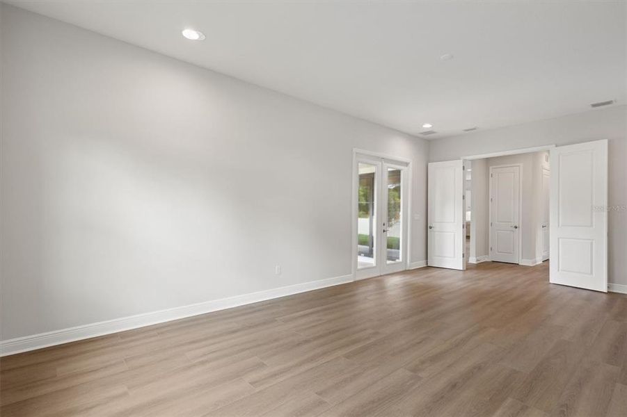 Spacious, unfurnished interior of a new home in Crestwood Estates, Valrico (Image 20). Spacious, unfurnished interior of a new home in Crestwood Estates, Valrico (Image 20).