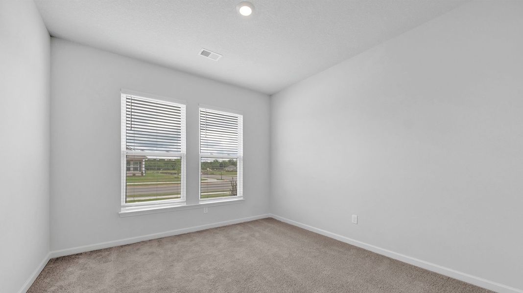 Representative unfurnished interior of a home built from the Mason by D.R. Horton in Hedge Rose, Somerville (Image 22).