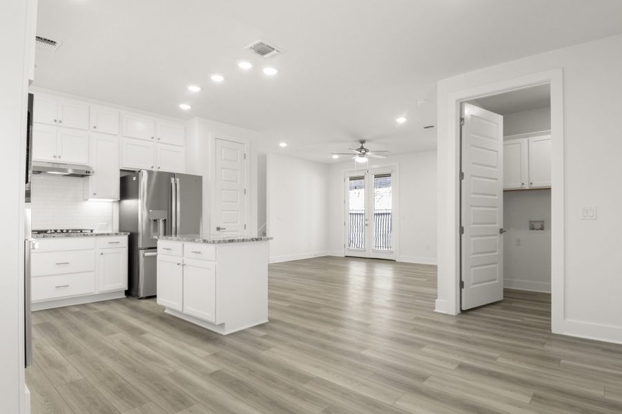 Image 52 of a home in Easton Park.