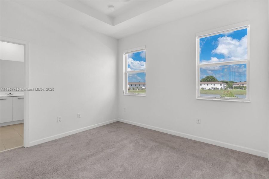 Spacious, unfurnished interior of a new home in , Miami (Image 26).