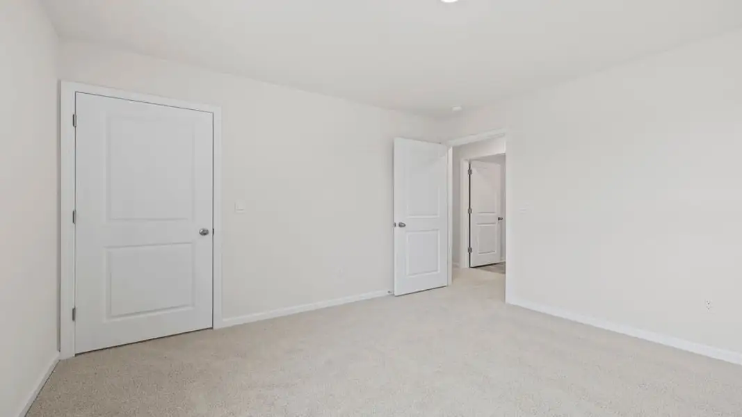 Spacious, unfurnished interior of a new home in Tyger Pines, Moore (Image 30).