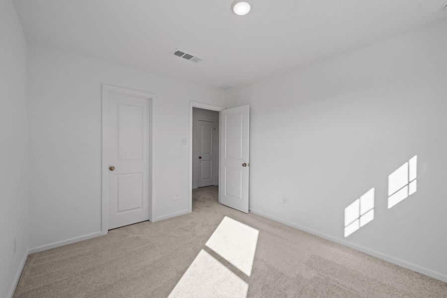 Spacious, unfurnished interior of a new home in Peppervine, Porter (Image 23).
