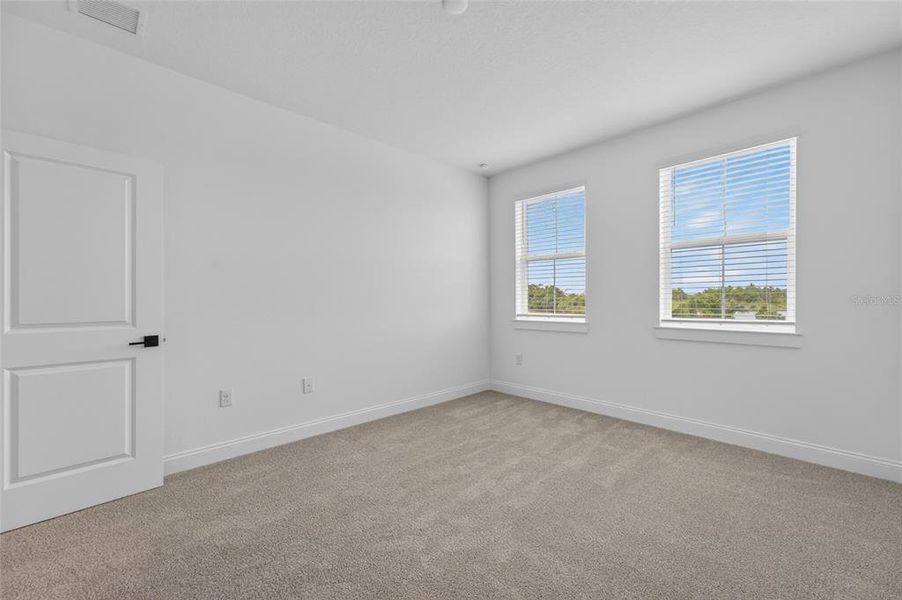 Spacious, unfurnished interior of a new home in , Winter Garden (Image 46).