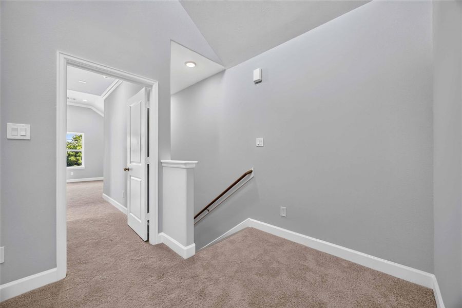 Versatile Upstairs Loft – This bright and open loft offers endless possibilities, whether you need a cozy retreat, a creative workspace, or a secondary living area to fit your lifestyle.
