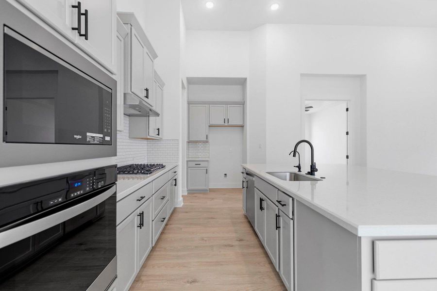 Stunning finishes in Light & Bright Kitchen