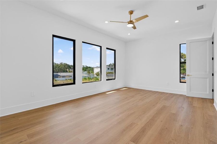 Spacious, unfurnished interior of a new home in , Tampa (Image 58). Spacious, unfurnished interior of a new home in , Tampa (Image 58).