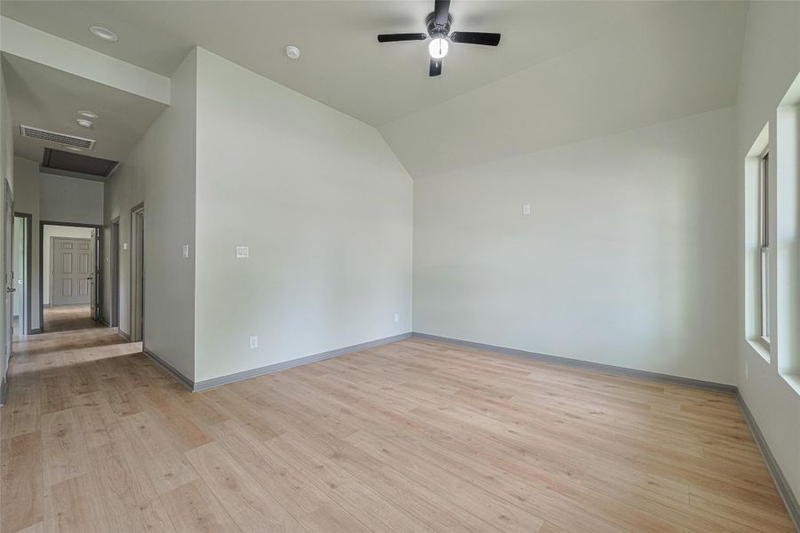 Spacious, unfurnished interior of a new home in , Baytown (Image 24). Spacious, unfurnished interior of a new home in , Baytown (Image 24).