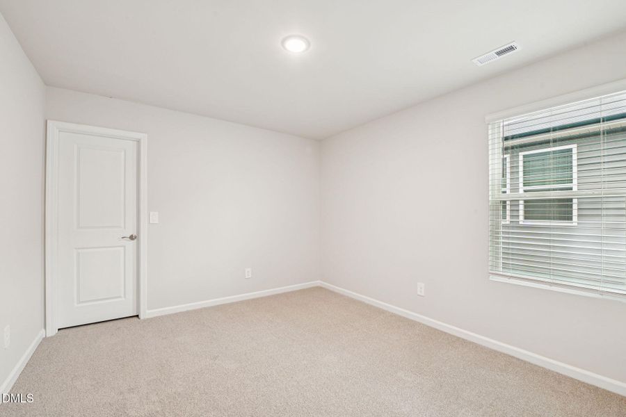 34-web-or-mls-Raleigh - Oak Manor - 137