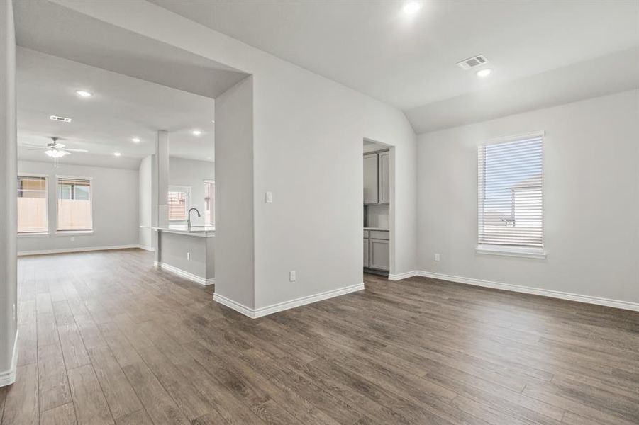 Spacious, unfurnished interior of a new home in Rocky Creek Crossing, Crowley (Image 11).