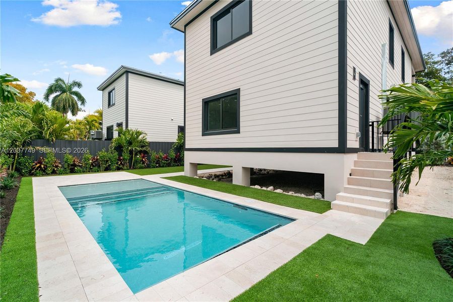 Exterior details and patio area of a home in , Key Largo (Image 26).