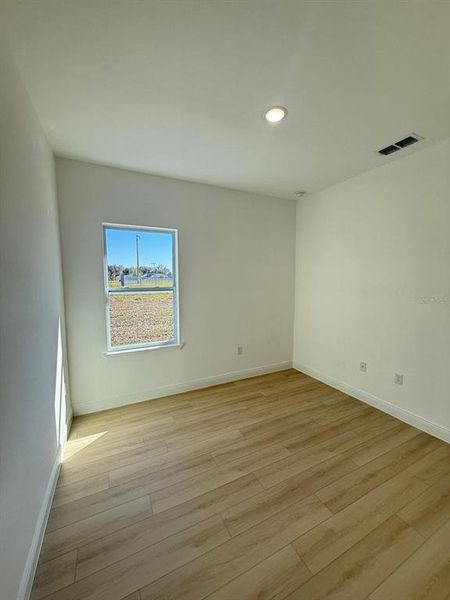 Spacious, unfurnished interior of a new home in , Ocala (Image 16).