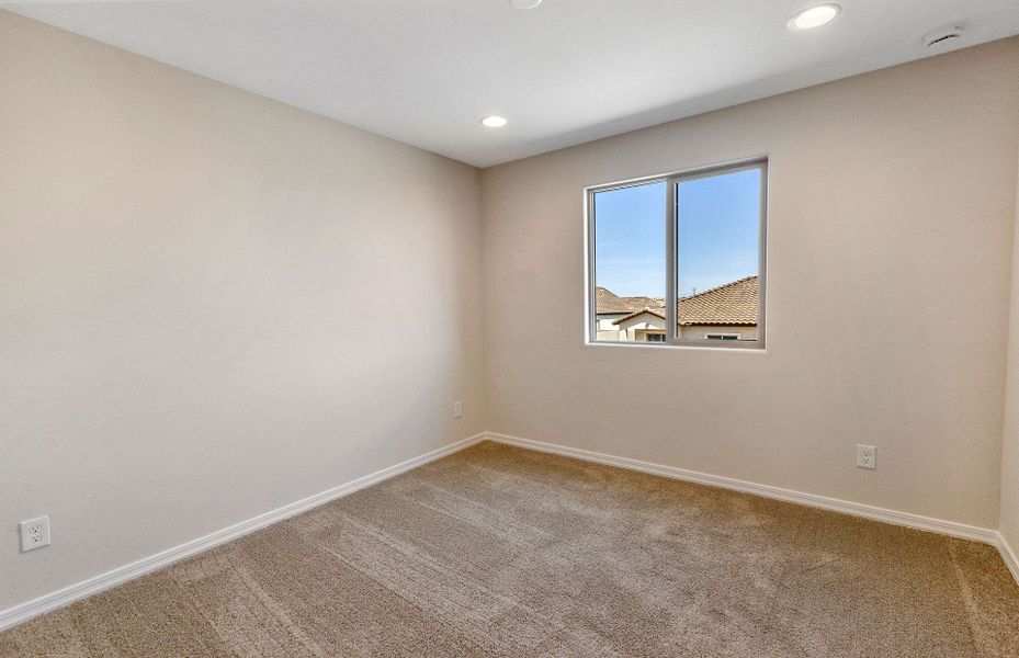Spacious, unfurnished interior of a new home in El Rancho Santa Rosa, Maricopa (Image 29).