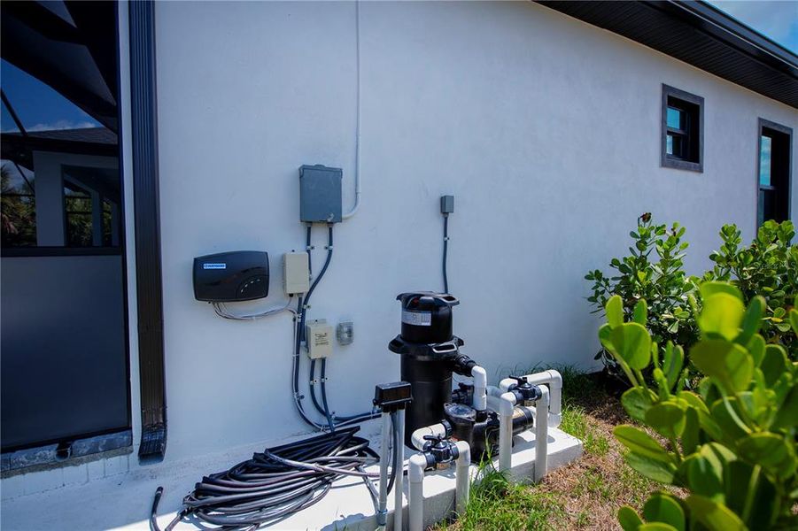 Exterior details and patio area of a home in , Port Charlotte (Image 30).