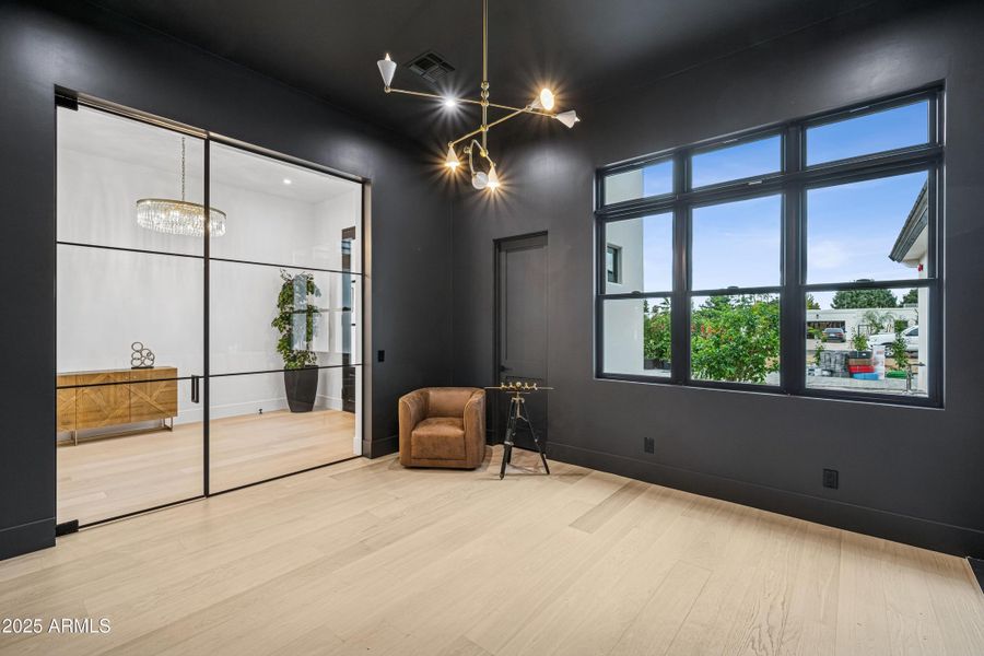 I2025111401-10 I2025111401-10