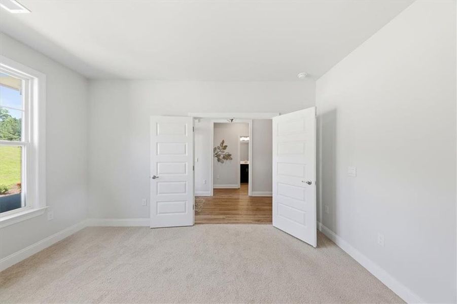Spacious, unfurnished interior of a new home in Tuscany Hills, Douglasville (Image 22).