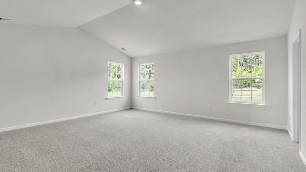 Spacious, unfurnished interior of a new home in Bryson Park, Lexington (Image 17).