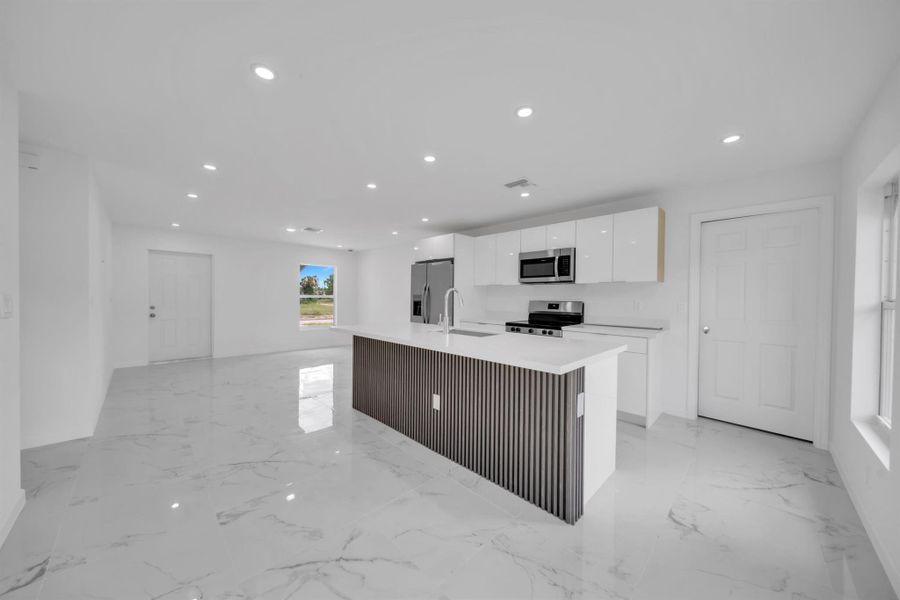 Image 35 of a home in .