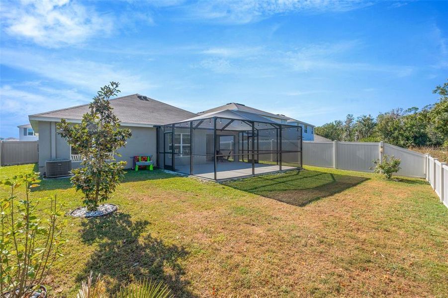 Exterior details and patio area of a home in Sereno, Wimauma (Image 29).