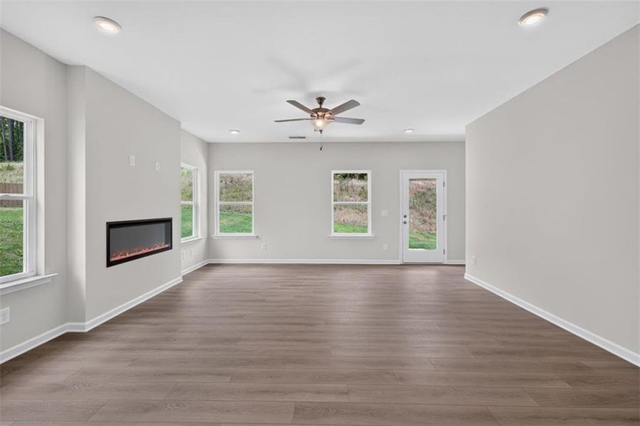Spacious, unfurnished interior of a new home in Summerfield Place, Carrollton (Image 14). Spacious, unfurnished interior of a new home in Summerfield Place, Carrollton (Image 14).