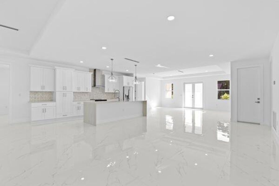 Spacious, unfurnished interior of a new home in , Loxahatchee (Image 59).