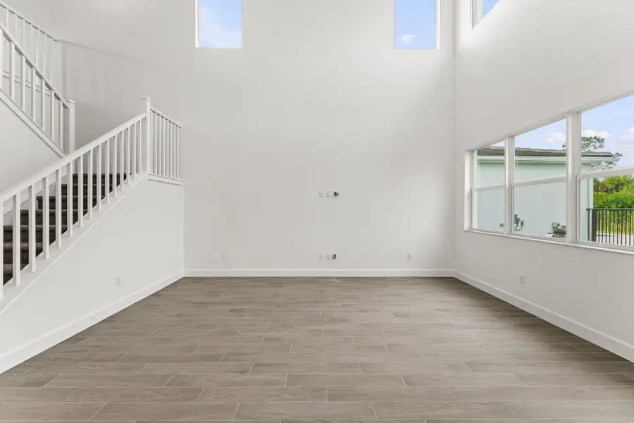Spacious, unfurnished interior of a new home in Tradition, Port St. Lucie (Image 9).