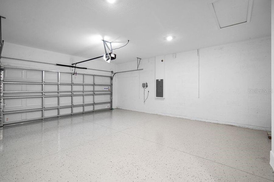 Spacious, unfurnished interior of a new home in Hammock at Two Rivers, Zephyrhills (Image 27).