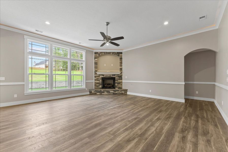 Representative unfurnished interior of a home built from the Roosevelt Elite by Enchanted Homes in Lakeside at Blue Ridge Plantation, Taylors (Image 17). Representative unfurnished interior of a home built from the Roosevelt Elite by Enchanted Homes in Lakeside at Blue Ridge Plantation, Taylors (Image 17).