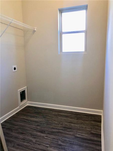 Spacious, unfurnished interior of a new home in , Villa Rica (Image 8).