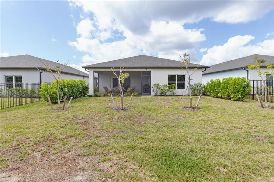 Exterior details and patio area of a home in , Port Charlotte (Image 22).