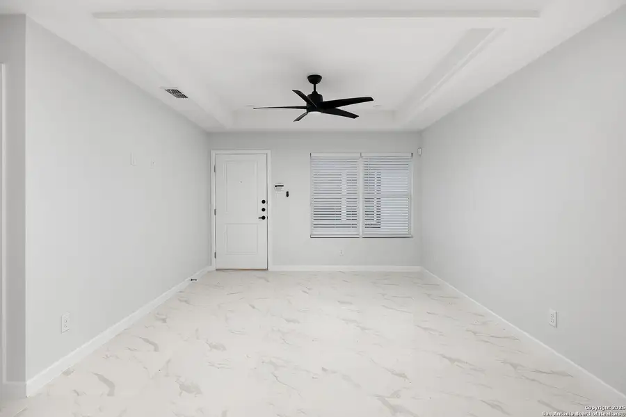Spacious, unfurnished interior of a new home in , Weslaco (Image 19).