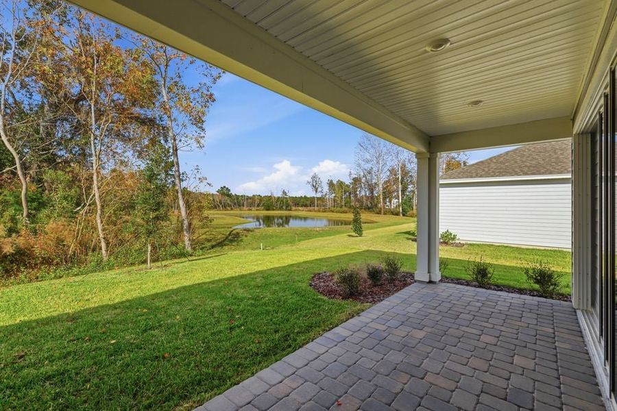 Exterior details and patio area of a home in Headwaters at Lofton Creek, Yulee (Image 3).